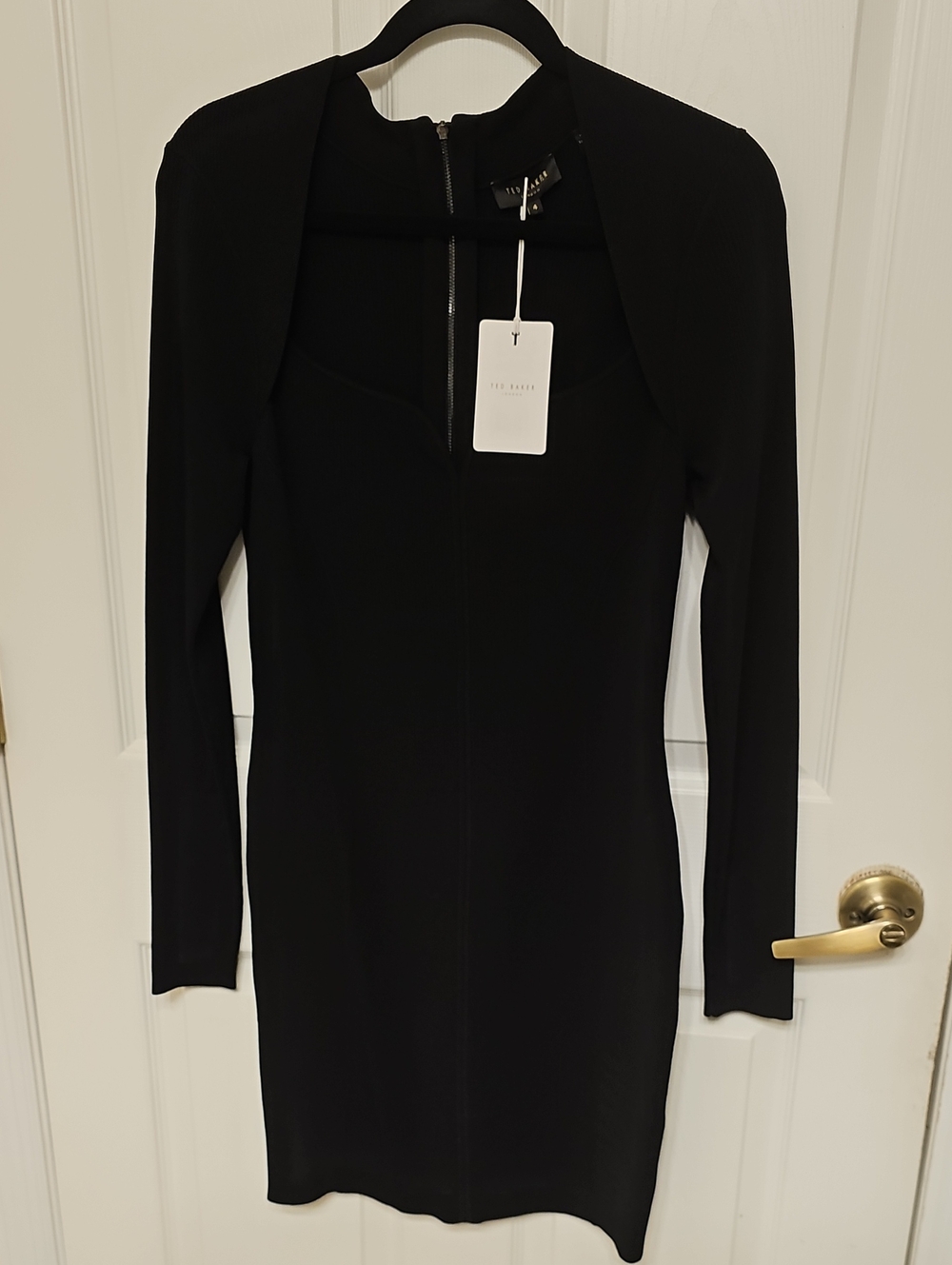 TED BAKER SWEETHEART NECKLINE BODYCON DRESS.